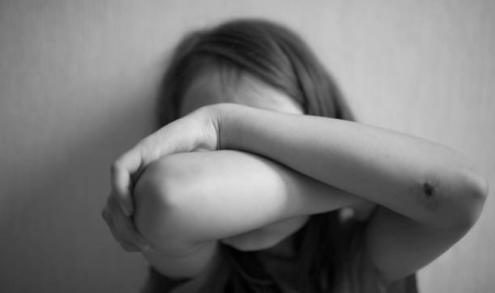 Дядо блудствал с 12-годишно дете в Лом