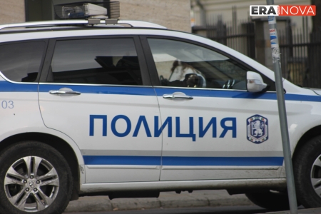 Арестуваха мъж в София, гонил чужденец с маймунски звуци