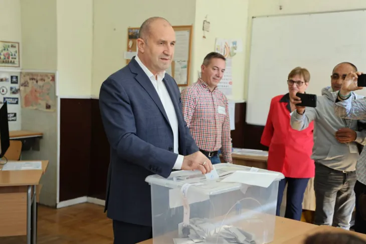 Румен Радев: Едва ли ще имаме президент на първи тур