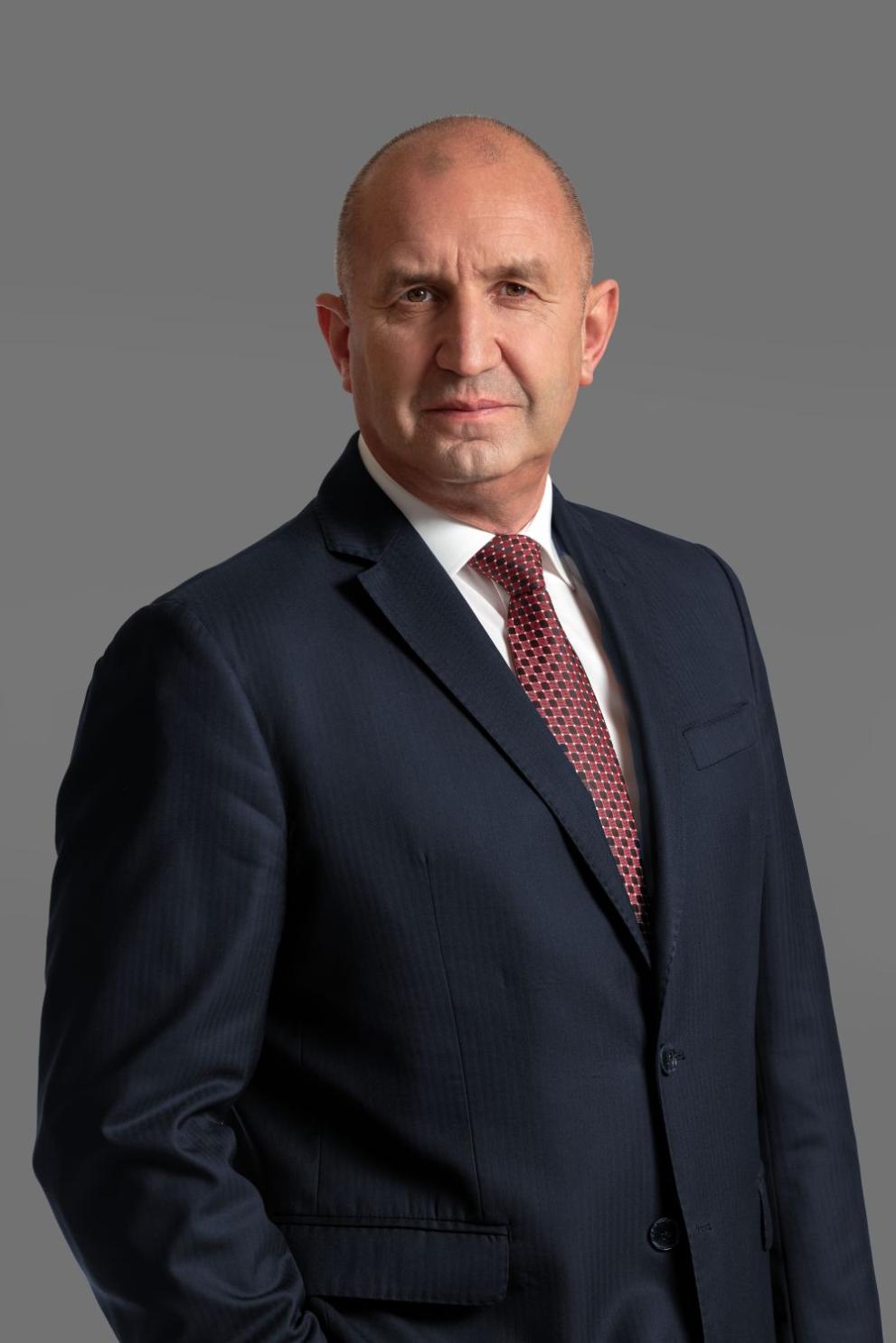 Partiq Rumen Radev Румен Радев представи водачите на листите си за изборите на 19 април